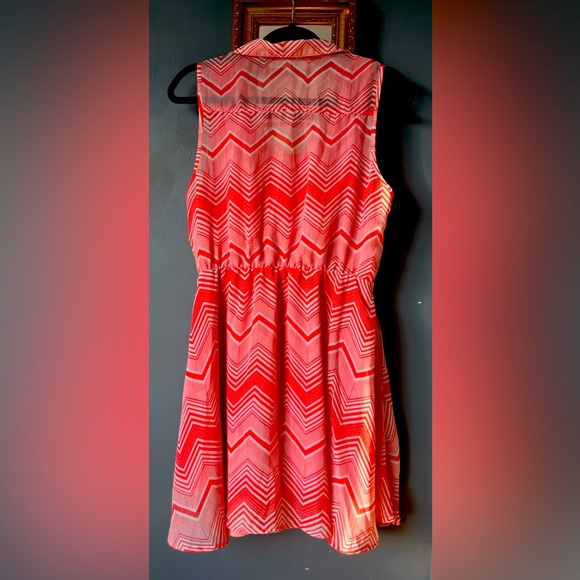Coral sleeveless dress - Picture 2 of 10